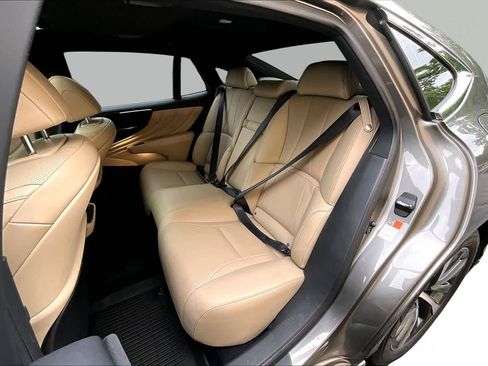 Used 2022 Lexus LS 500 AWD w/ Accessory Package (Z2) image 21