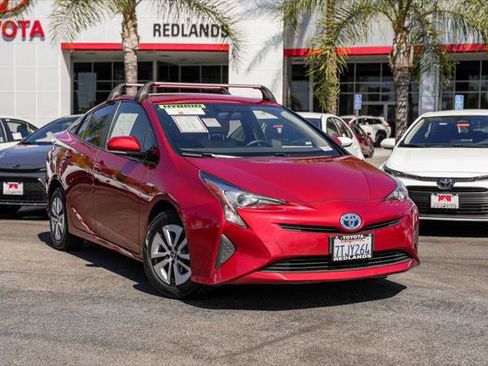 Certified 2016 Toyota Prius Three FWD image 1