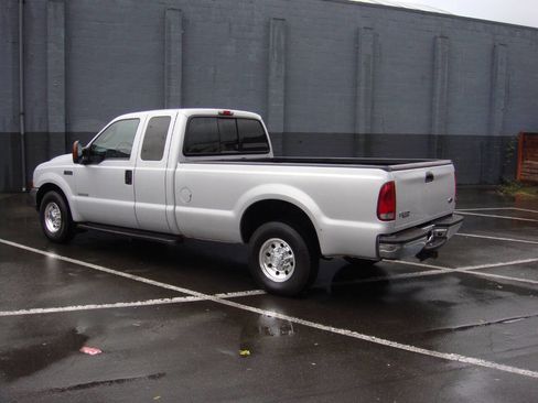 Used 2004 Ford F250 XL image 9