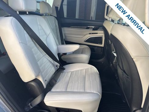 Used 2024 Kia Telluride SX Prestige AWD/4WD image 11