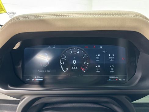 Used 2020 Land Rover Defender 110 First Edition image 17