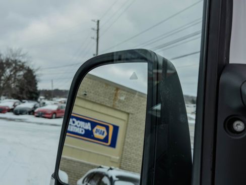 Used 2021 Mercedes-Benz Sprinter 2500 w/ Driver Convenience Package image 24