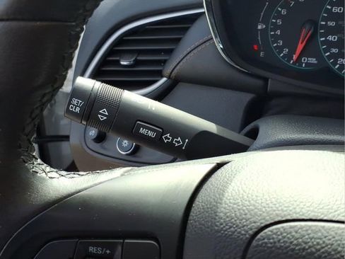 Used 2021 Chevrolet Trax LT w/ LT Convenience Package image 20