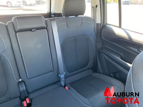 Used 2023 Jeep Grand Cherokee Laredo w/ Luxury Tech Group I AWD/4WD image 22