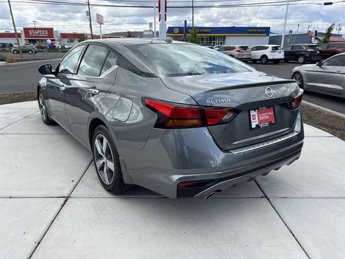 Used 2021 Nissan Altima 2.5 SL FWD image 5