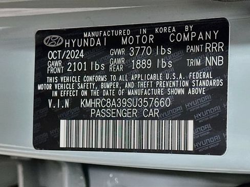 Used 2025 Hyundai Venue Limited FWD image 27