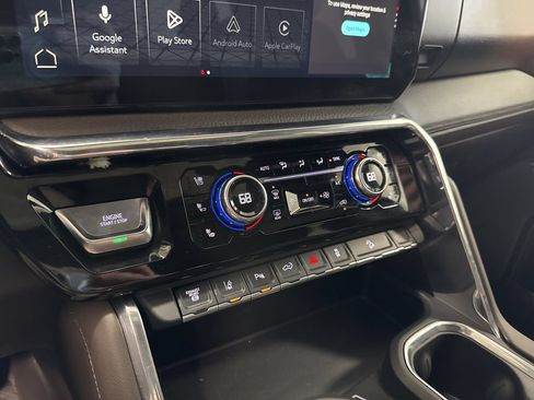 Used 2025 GMC Sierra 3500 Denali w/ Technology Package AWD/4WD image 20