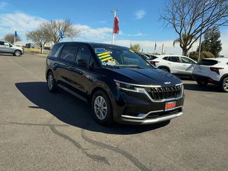 Used 2024 Kia Carnival LX video 1