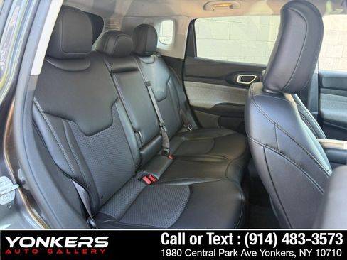 Used 2022 Jeep Compass Latitude AWD/4WD image 31
