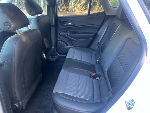 Used 2025 Chevrolet Trax LT image 23