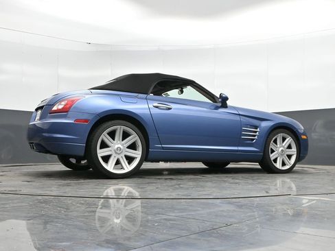 Used 2005 Chrysler Crossfire Limited RWD image 29