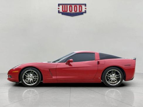 Used 2007 Chevrolet Corvette Coupe w/ Preferred Equipment Group RWD image 4