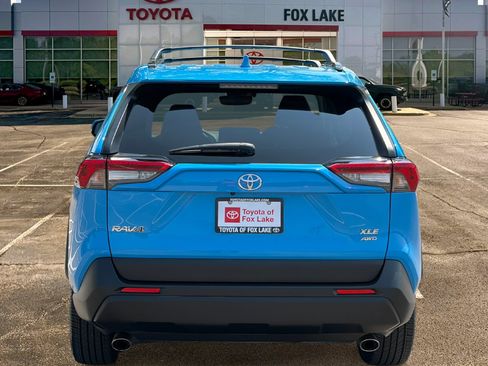 Used 2021 Toyota RAV4 XLE Premium AWD/4WD image 4