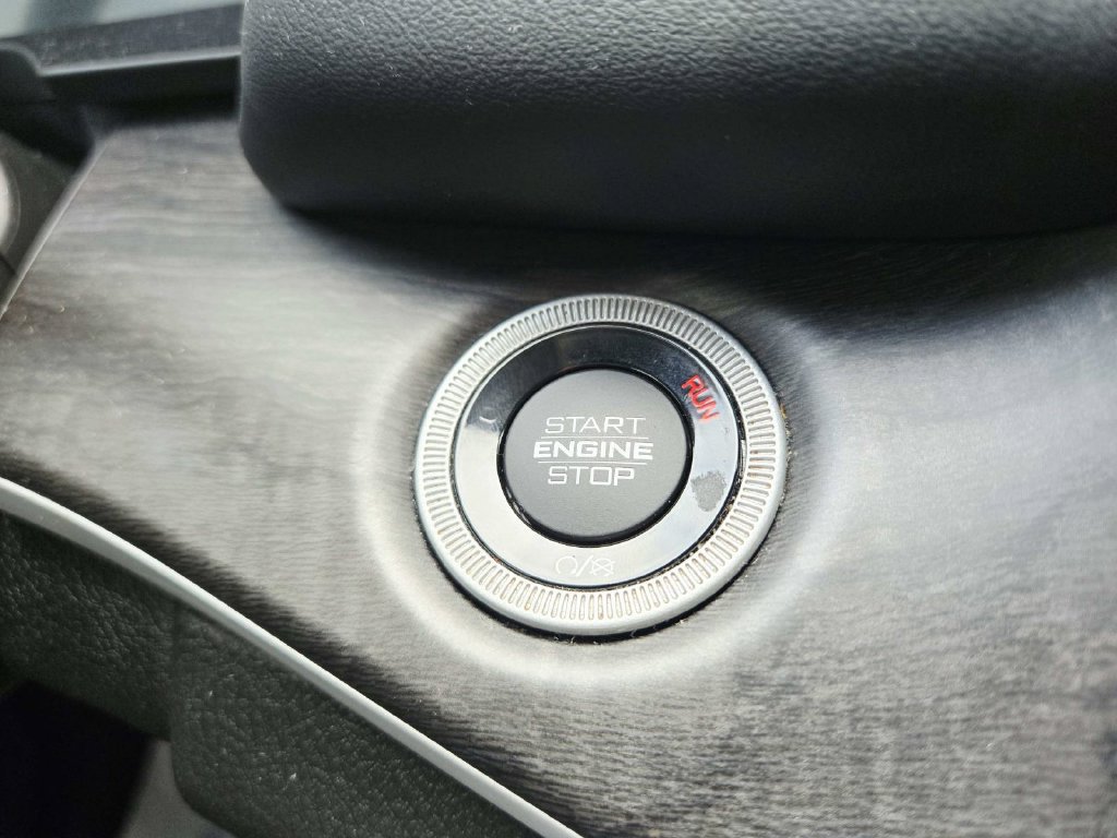 Used 2023 Jeep Grand Cherokee 4WD 4xe image 18