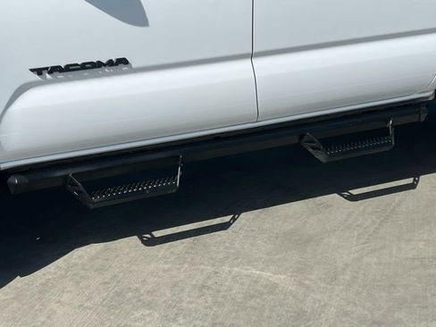 Used 2023 Toyota Tacoma TRD Off-Road w/ Technology Package image 10