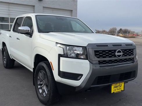 Used 2025 Nissan Frontier SV image 4