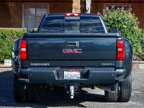 Used 2019 GMC Sierra 3500 Denali image 7