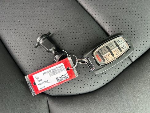 New 2026 Chrysler Pacifica Select image 29