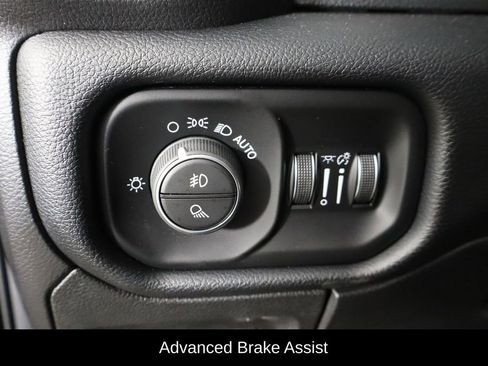 Used 2019 RAM 1500 Laramie image 23