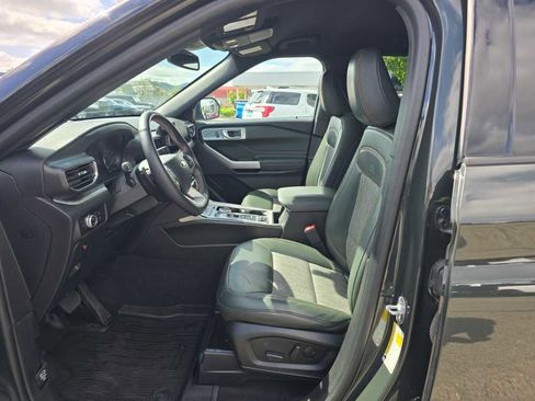 Used 2023 Ford Explorer Timberline w/ Timberline Technology Package AWD/4WD image 9