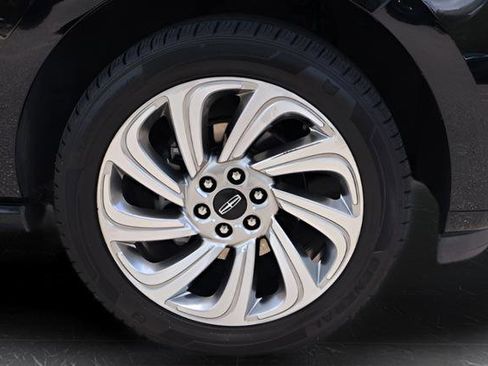 Used 2024 Lincoln Navigator Reserve AWD/4WD image 10