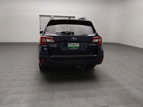 Used 2018 Subaru Outback 2.5i Premium AWD/4WD image 6