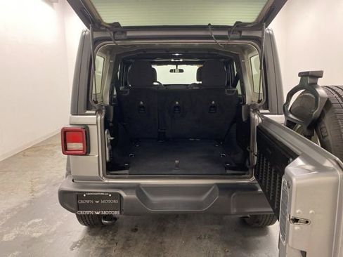 Used 2019 Jeep Wrangler Unlimited Sport S image 30