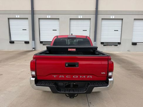 Used 2020 Toyota Tacoma SR5 image 4