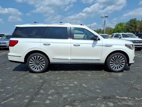 Used 2019 Lincoln Navigator Reserve AWD/4WD image 8