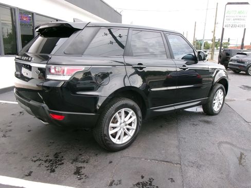 Used 2017 Land Rover Range Rover Sport SE AWD/4WD image 3