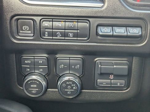 Used 2023 GMC Yukon AT4 image 28