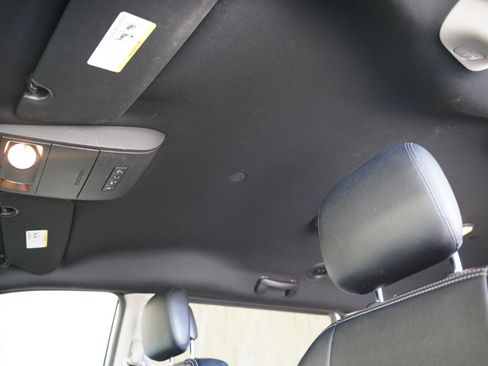 Used 2018 Dodge Grand Caravan SXT image 22