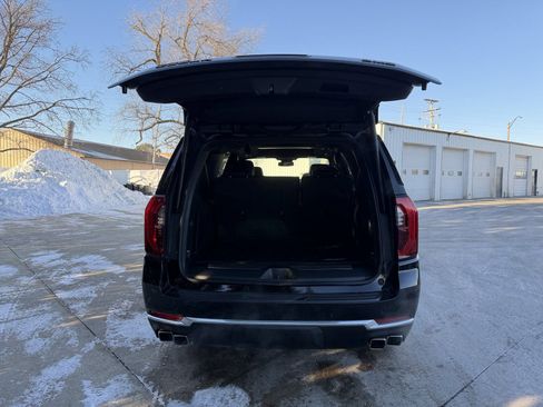 New 2025 GMC Yukon XL Denali w/ Sun & Power Step Package image 37