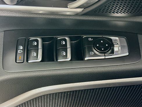 Used 2025 Kia Telluride S FWD image 15