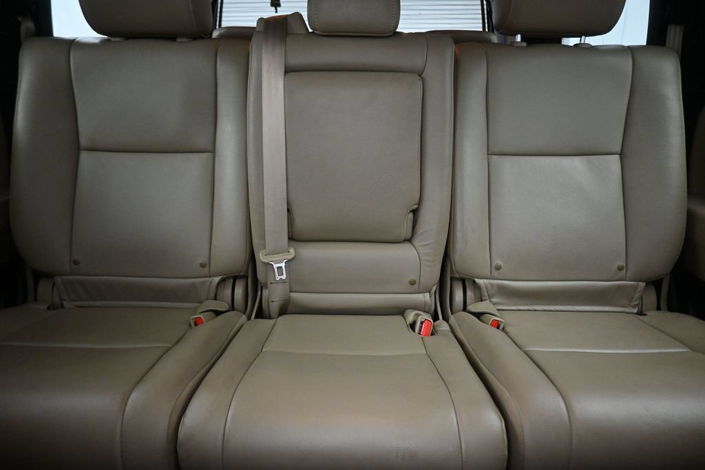 Used 2019 Toyota Sequoia Limited w/ Safety & Convenience Package AWD/4WD image 30