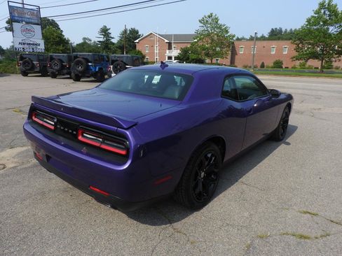 Used 2016 Dodge Challenger SXT Plus RWD image 4