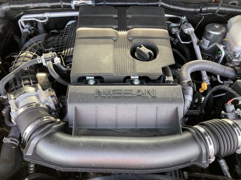 Used 2024 Nissan Frontier SL w/ Technology Package image 18