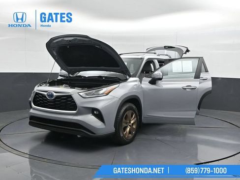 Used 2023 Toyota Highlander Bronze Edition AWD/4WD image 61