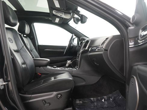 Used 2018 Jeep Grand Cherokee Overland image 11