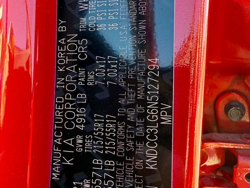 Used 2022 Kia Niro EX image 24