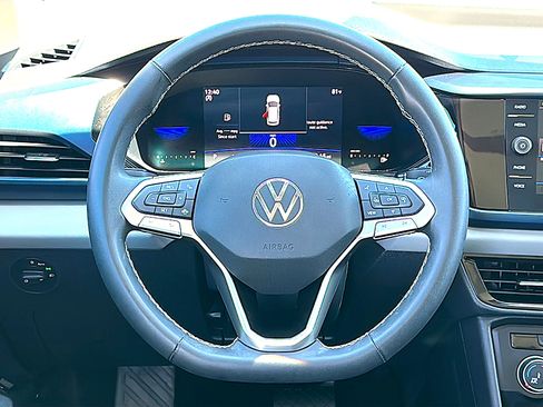 Used 2022 Volkswagen Taos SE image 28