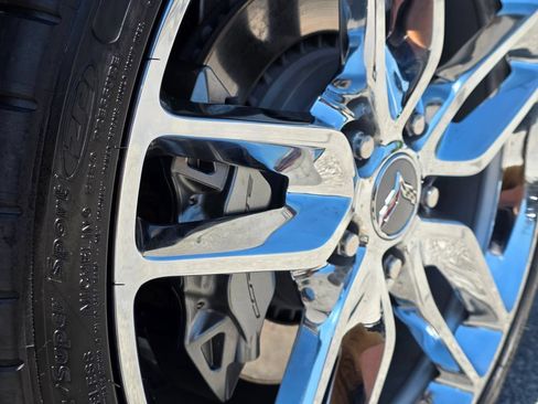 Used 2018 Chevrolet Corvette Stingray Convertible w/ 2LT Preferred Equipment Group RWD image 28