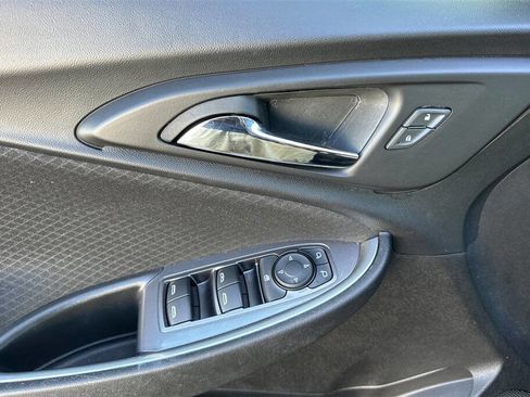 Used 2023 Chevrolet Malibu LT image 11