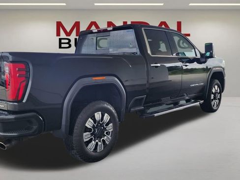 Used 2024 GMC Sierra 2500 Denali AWD/4WD image 7