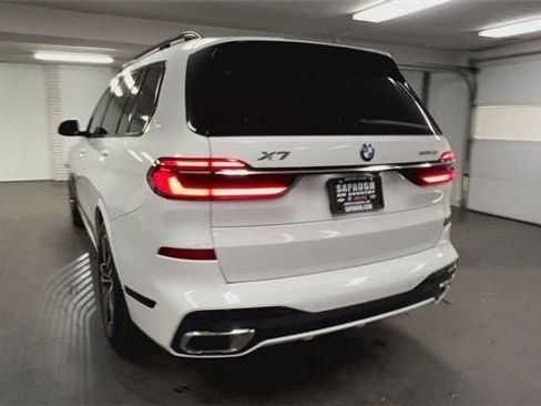Used 2023 BMW X7 xDrive40i w/ M Sport Package image 7