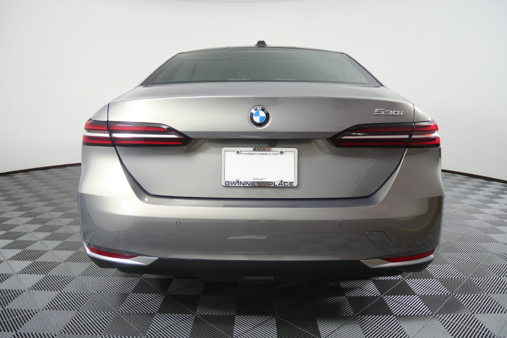 Certified 2026 BMW 530i RWD image 5