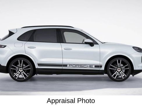 Certified 2024 Porsche Cayenne AWD/4WD image 6