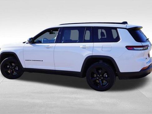 Certified 2023 Jeep Grand Cherokee L Laredo AWD/4WD image 8