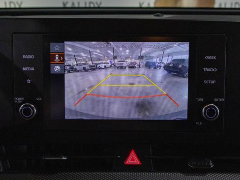 Used 2025 Kia Sportage LX AWD/4WD image 6
