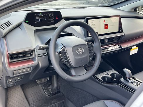Used 2026 Toyota Prius Plug-In Hybrid FWD image 15